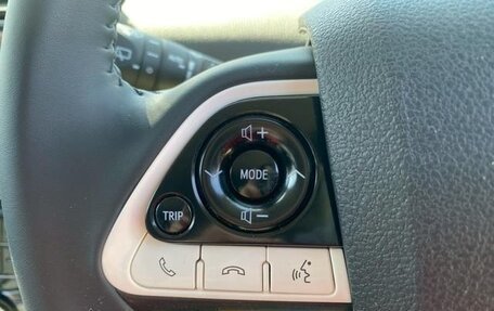 Toyota Prius IV XW50, 2019 год, 1 440 000 рублей, 16 фотография
