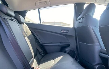 Toyota Prius IV XW50, 2019 год, 1 440 000 рублей, 22 фотография