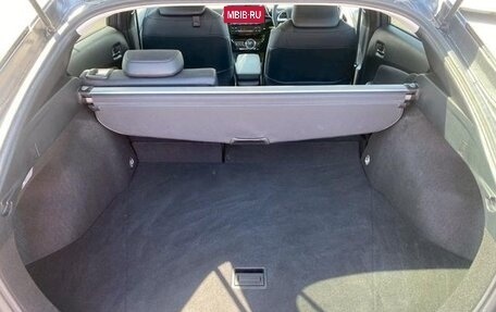 Toyota Prius IV XW50, 2019 год, 1 440 000 рублей, 23 фотография