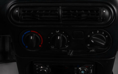 Chevrolet Niva I рестайлинг, 2015 год, 699 000 рублей, 16 фотография