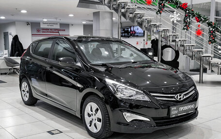 Hyundai Solaris II рестайлинг, 2016 год, 880 000 рублей, 3 фотография