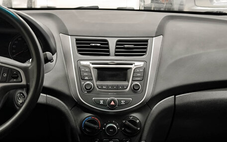 Hyundai Solaris II рестайлинг, 2016 год, 880 000 рублей, 18 фотография