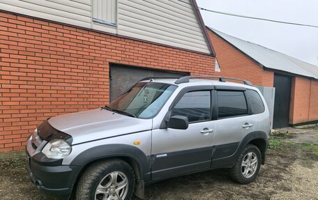 Chevrolet Niva I рестайлинг, 2011 год, 469 000 рублей, 6 фотография