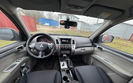 Mitsubishi Pajero Sport II рестайлинг, 2012 год, 1 750 000 рублей, 12 фотография
