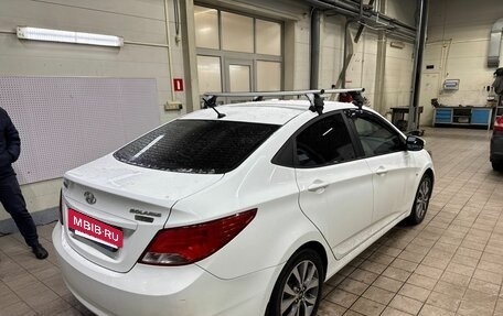 Hyundai Solaris II рестайлинг, 2015 год, 900 000 рублей, 3 фотография