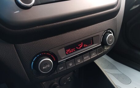 KIA Rio III рестайлинг, 2015 год, 950 000 рублей, 14 фотография