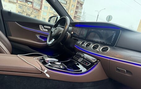 Mercedes-Benz E-Класс, 2018 год, 3 600 000 рублей, 7 фотография