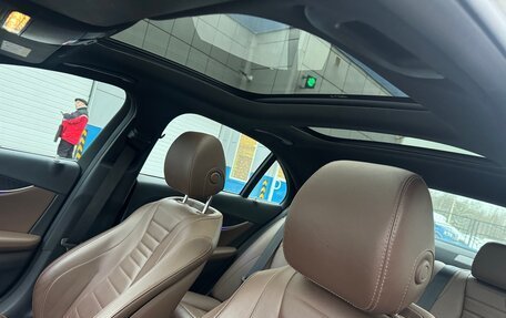 Mercedes-Benz E-Класс, 2018 год, 3 600 000 рублей, 6 фотография