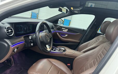 Mercedes-Benz E-Класс, 2018 год, 3 600 000 рублей, 5 фотография