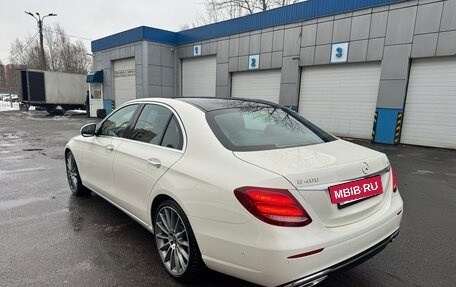 Mercedes-Benz E-Класс, 2018 год, 3 600 000 рублей, 4 фотография