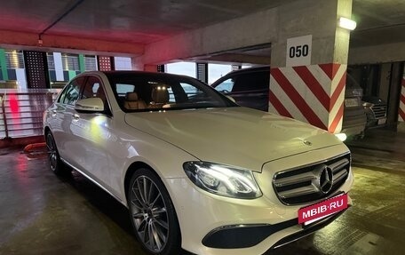 Mercedes-Benz E-Класс, 2018 год, 3 600 000 рублей, 18 фотография