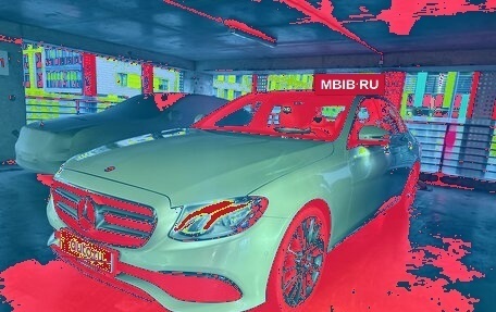 Mercedes-Benz E-Класс, 2018 год, 3 600 000 рублей, 20 фотография