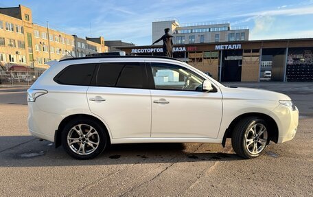 Mitsubishi Outlander III рестайлинг 3, 2012 год, 1 350 000 рублей, 4 фотография