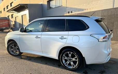 Mitsubishi Outlander III рестайлинг 3, 2012 год, 1 350 000 рублей, 7 фотография