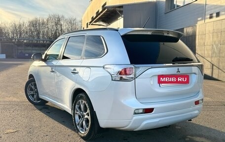 Mitsubishi Outlander III рестайлинг 3, 2012 год, 1 350 000 рублей, 6 фотография