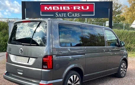 Volkswagen Multivan T6 рестайлинг, 2021 год, 6 100 000 рублей, 3 фотография