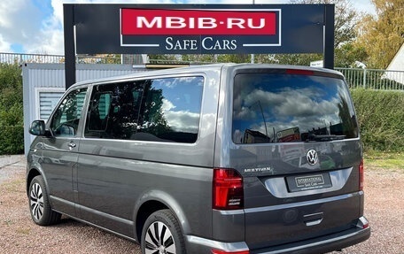 Volkswagen Multivan T6 рестайлинг, 2021 год, 6 100 000 рублей, 4 фотография