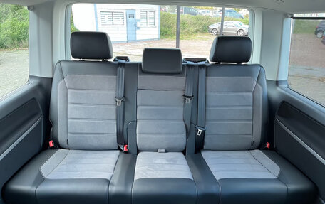 Volkswagen Multivan T6 рестайлинг, 2021 год, 6 100 000 рублей, 15 фотография