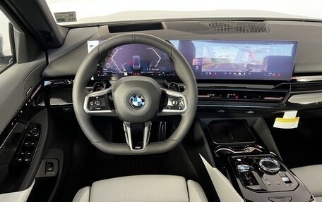 BMW 5 серия, 2025 год, 10 695 560 рублей, 29 фотография