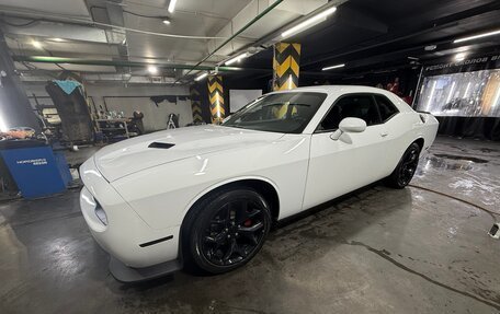 Dodge Challenger III рестайлинг 2, 2019 год, 2 680 000 рублей, 7 фотография