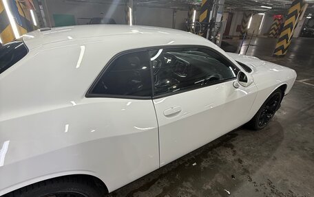 Dodge Challenger III рестайлинг 2, 2019 год, 2 680 000 рублей, 12 фотография