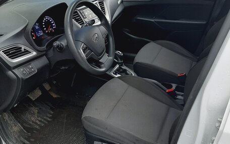 Hyundai Solaris II рестайлинг, 2019 год, 870 000 рублей, 10 фотография