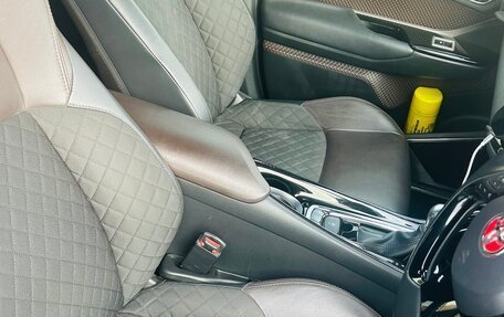 Toyota C-HR I рестайлинг, 2018 год, 2 000 000 рублей, 7 фотография