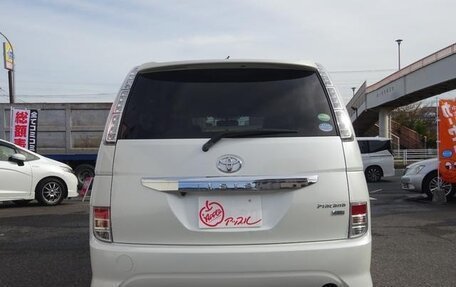 Toyota ISis I, 2014 год, 853 777 рублей, 6 фотография