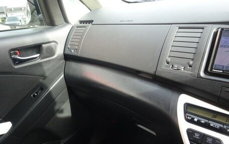 Toyota ISis I, 2014 год, 853 777 рублей, 12 фотография