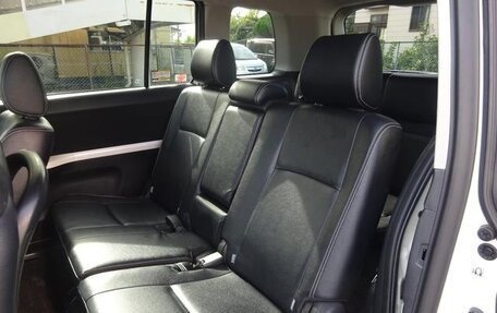 Toyota ISis I, 2014 год, 853 777 рублей, 28 фотография