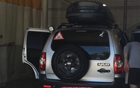 Chevrolet Niva I рестайлинг, 2013 год, 570 000 рублей, 2 фотография