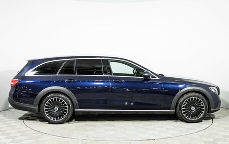 Mercedes-Benz E-Класс, 2019 год, 3 399 700 рублей, 4 фотография