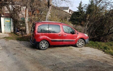 Peugeot Partner II рестайлинг 2, 2011 год, 600 000 рублей, 1 фотография