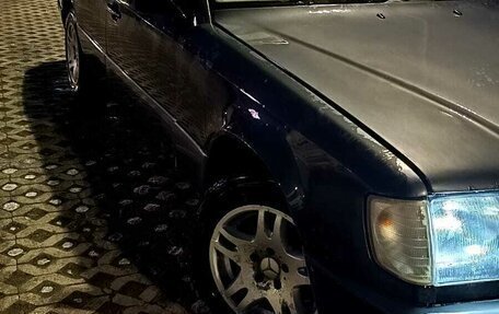 Mercedes-Benz W124, 1990 год, 270 000 рублей, 3 фотография