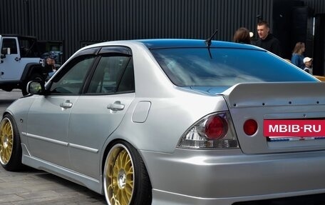 Toyota Altezza, 2001 год, 900 000 рублей, 6 фотография