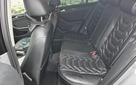 Volkswagen Jetta VI, 2012 год, 1 100 000 рублей, 10 фотография