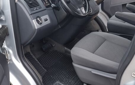 Volkswagen Multivan T5, 2010 год, 3 100 000 рублей, 27 фотография