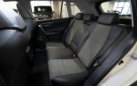 Toyota RAV4, 2025 год, 4 300 000 рублей, 13 фотография