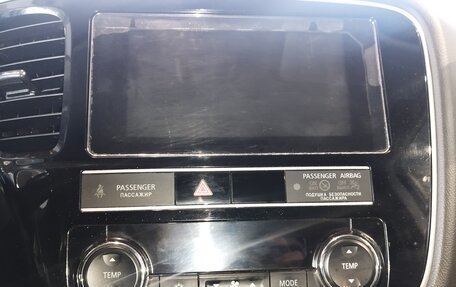 Mitsubishi Outlander III рестайлинг 3, 2019 год, 2 150 000 рублей, 12 фотография