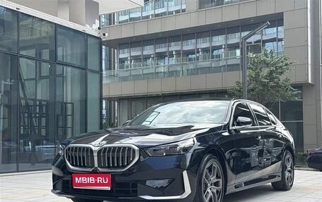 BMW 5 серия, 2024 год, 6 800 066 рублей, 1 фотография