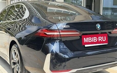 BMW 5 серия, 2024 год, 6 800 066 рублей, 6 фотография