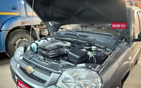 Chevrolet Niva I рестайлинг, 2013 год, 545 000 рублей, 4 фотография