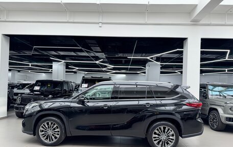 Toyota Highlander, 2025 год, 6 100 000 рублей, 7 фотография