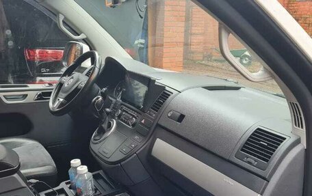 Volkswagen Multivan T5, 2015 год, 3 300 000 рублей, 17 фотография