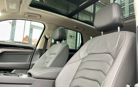 Volkswagen Touareg III, 2020 год, 5 300 000 рублей, 2 фотография