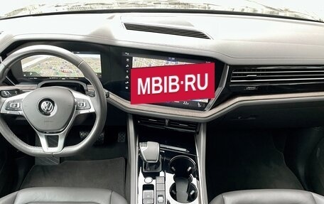 Volkswagen Touareg III, 2020 год, 5 300 000 рублей, 3 фотография