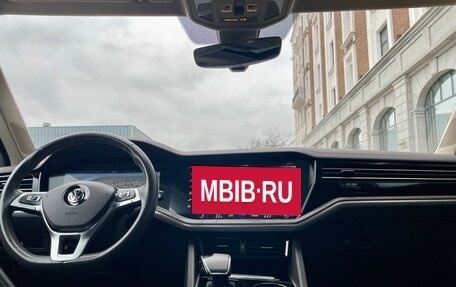 Volkswagen Touareg III, 2020 год, 5 300 000 рублей, 15 фотография