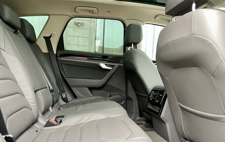 Volkswagen Touareg III, 2020 год, 5 300 000 рублей, 25 фотография