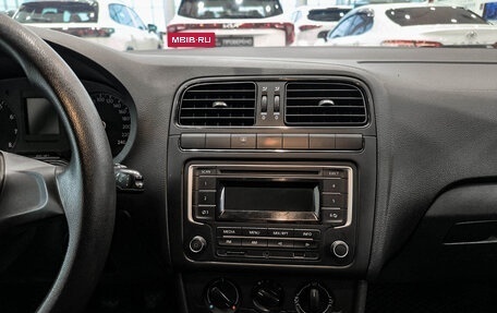 Volkswagen Polo VI (EU Market), 2015 год, 750 000 рублей, 15 фотография