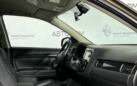 Mitsubishi Outlander III рестайлинг 3, 2016 год, 1 467 000 рублей, 10 фотография